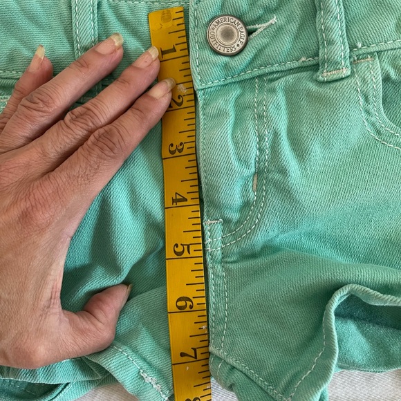 American Eagle Mint Colored Shorts - Picture 5 of 6